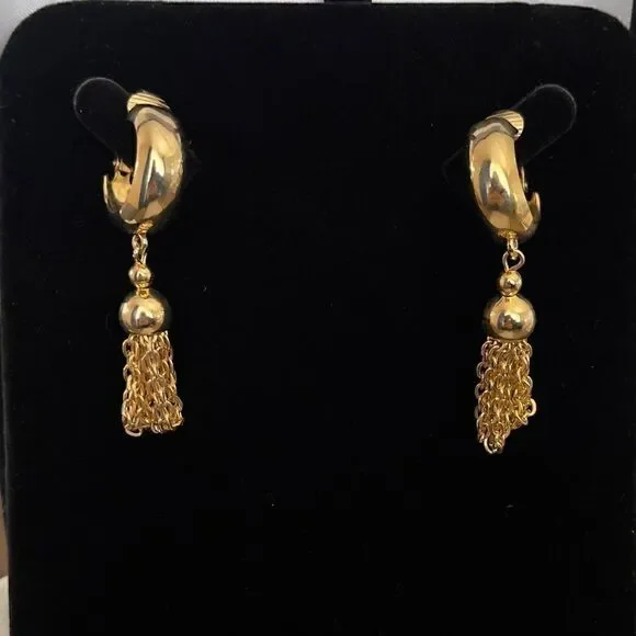 Gold tone vintage choker necklace and clip on earring set